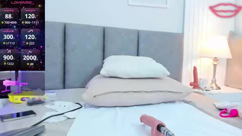 Luna online show from October 8, 9:21 pm