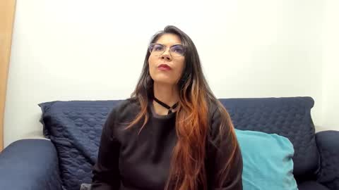 luna  online show from March 1, 11:17 am