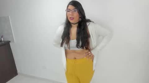 luna  online show from March 15, 11:13 am