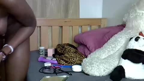 maskedmalkia online show from March 21, 2:17 am