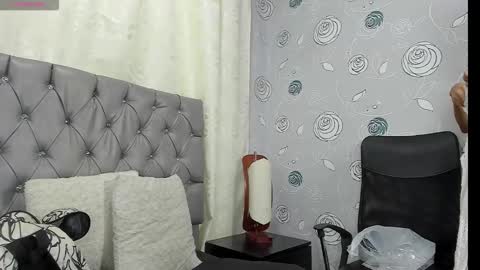 Luna Eva online show from October 14, 2:09 pm