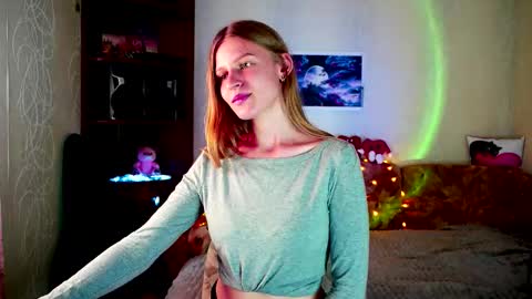 luna_evan online show from October 8, 10:32 am