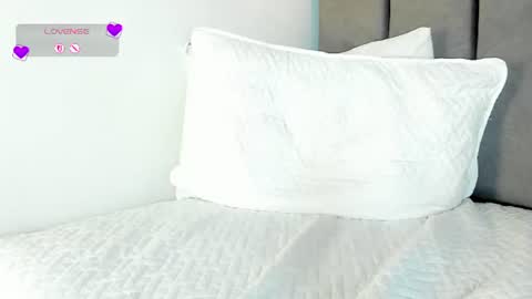 luna_honey9 online show from July 26, 5:16 am