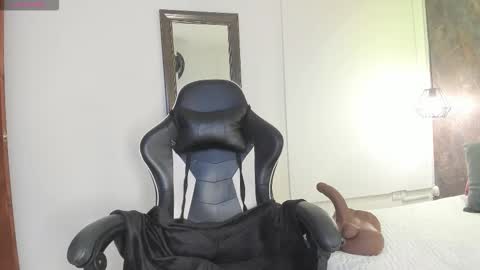 luna  killari online show from October 24, 1:23 pm