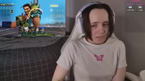 luna_loveeee online show from April 16, 7:08 am