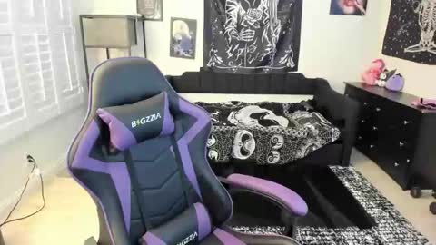 Luna online show from February 22, 12:25 am