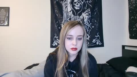Snapshot of luna_lovelyy chatting on September 22, 5:22 am Luna online show from September 22, 5:22 am