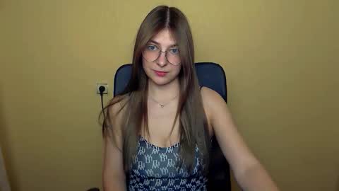 Luna online show from November 12, 3:58 pm