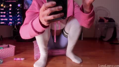 Snapshot of luna_luuvz chatting on September 22, 6:17 am Luna Luuvz online show from September 22, 6:17 am