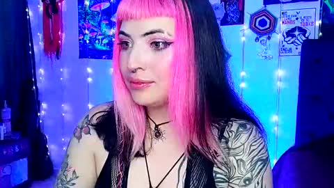 MISS LUNA  online show from March 1, 4:54 pm