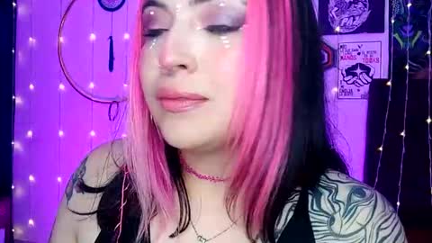 MISS LUNA  online show from February 4, 9:10 pm
