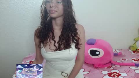 luna_rios69 online show from May 12, 11:03 pm