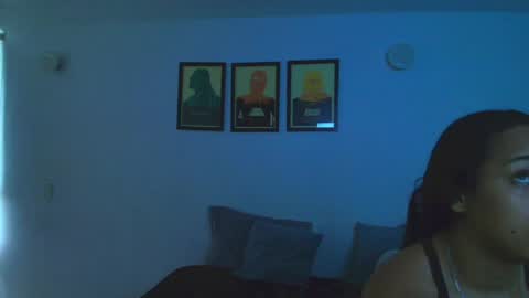 luna_roos30 online show from May 14, 11:41 am