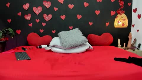 Luna online show from February 10, 9:51 pm