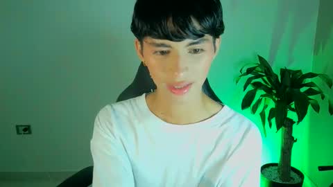 Luna Stanford online show from November 19, 8:02 am