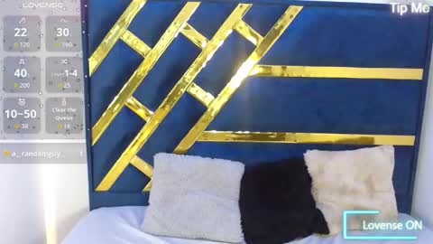 luna_starr69 online show from October 17, 2:43 pm