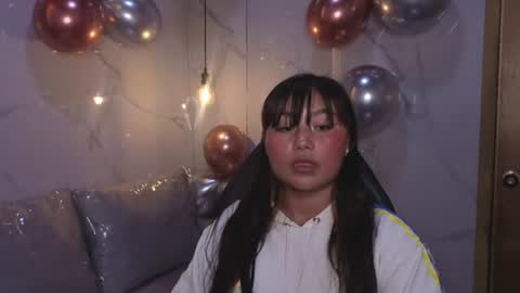 luna_violett_ online show from July 28, 8:12 pm
