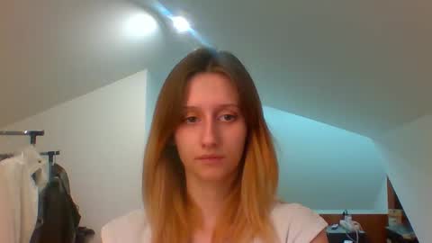 L U N A  online show from January 15, 3:07 pm