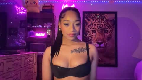 lunaa_11 online show from May 14, 7:28 am