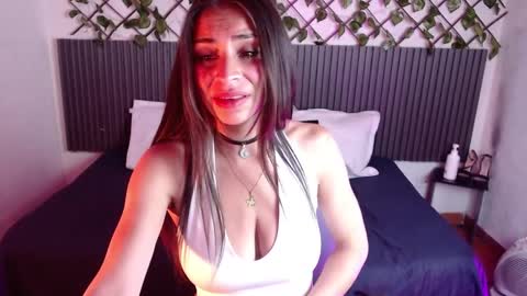 lunaaa_07 online show from April 11, 4:06 am