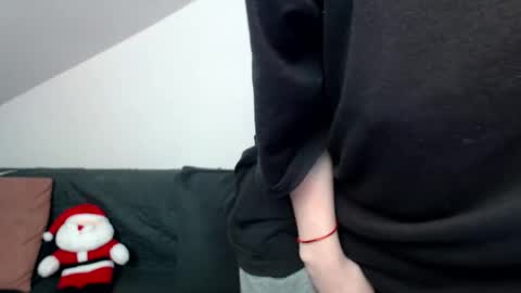 lunaastar_ online show from December 9, 10:11 am