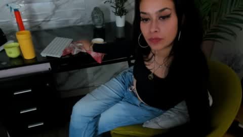 Luna  online show from January 12, 1:42 am