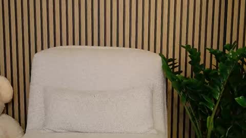 LunaBex online show from October 8, 10:10 am