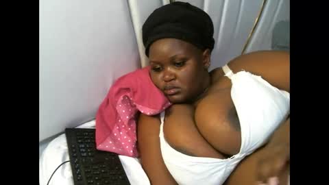 lunabloom01 online show from November 16, 8:44 pm