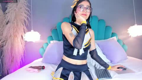 Luna  online show from September 23, 5:30 pm