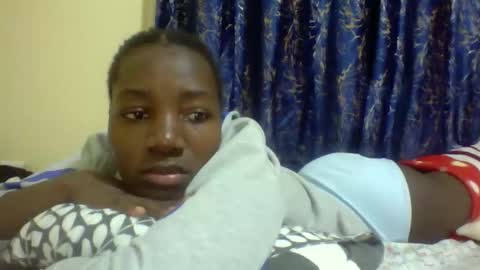 lunah_kitty online show from April 18, 2:35 am