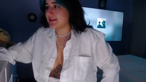 Julieth  online show from May 15, 3:19 pm