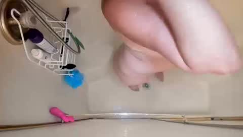 LunaPearl   online show from October 18, 8:07 am