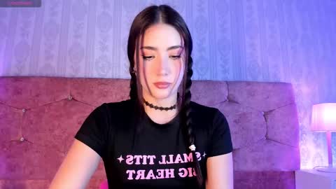 Luna  online show from November 11, 7:49 pm