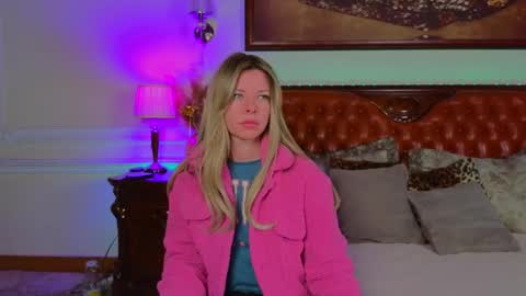 Luna Rishi online show from February 3, 6:11 am