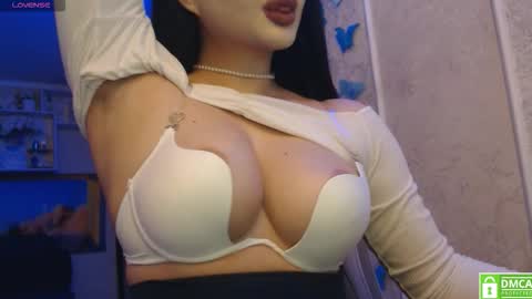 Snapshot of lunarose77 chatting on September 19, 8:34 pm Luna online show from September 19, 8:34 pm