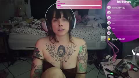 lunarqueen420 online show from June 27, 6:30 am