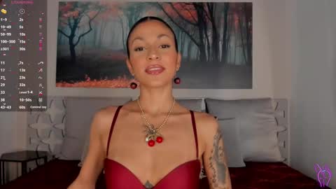 Snapshot of lunaruso chatting on February 12, 8:40 pm Luna Ruso online show from February 12, 8:40 pm
