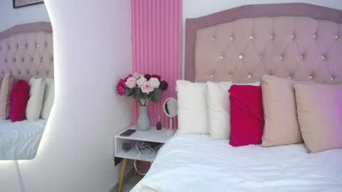 LUNA online show from April 17, 1:46 pm