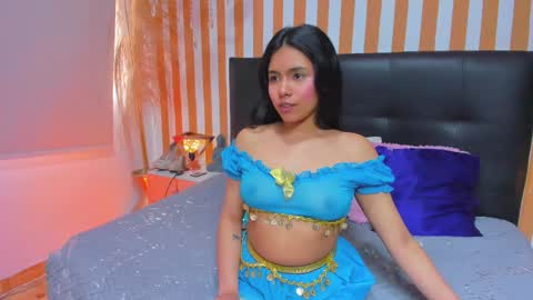 Luna Toledo online show from December 22, 12:45 pm