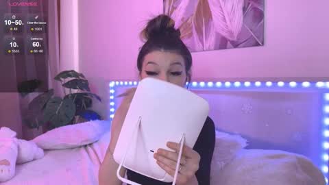 Veronica online show from March 25, 10:00 am