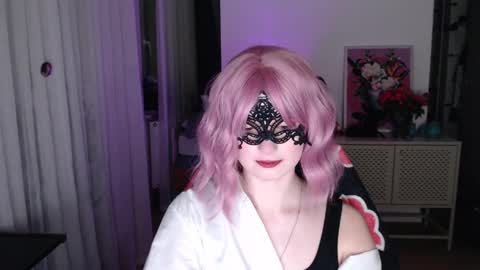 LunaXcherry online show from February 18, 6:30 pm