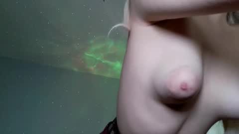 LunaXLoverx online show from October 27, 9:42 am