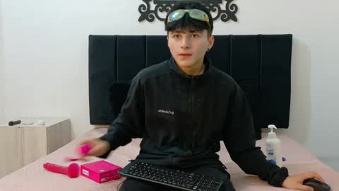 lunaydream online show from June 6, 12:00 pm