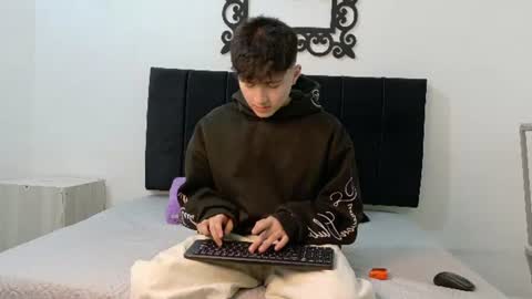 lunaydream online show from July 22, 12:29 pm