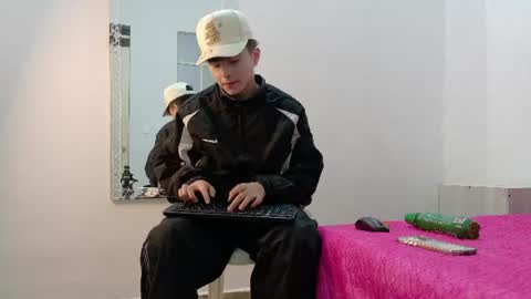 lunaydream online show from July 20, 11:34 am