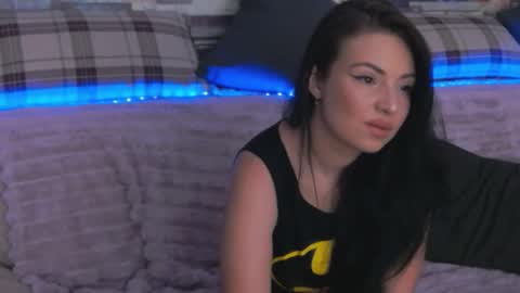 LunnaGray online show from September 25, 8:32 am