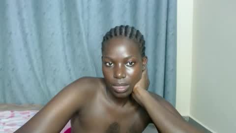 luo_queen online show from September 28, 9:35 pm