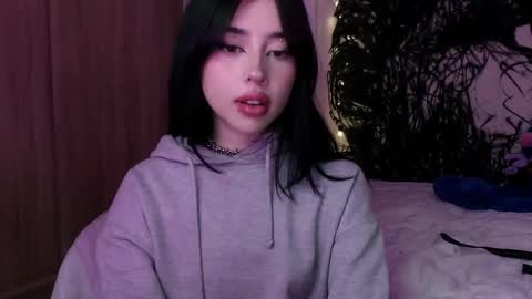 Valerie  April   online show from February 19, 12:03 am