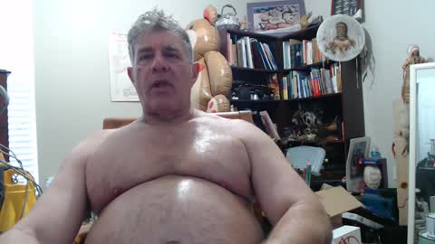Snapshot of luv2bnakedallthetime chatting on October 6, 9:10 pm Tony online show from October 6, 9:10 pm