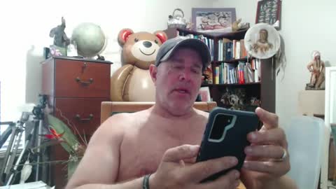 Snapshot of luv2bnakedallthetime chatting on December 6, 4:44 pm Tony online show from December 6, 4:44 pm